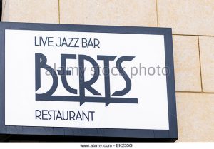 berts-jazz-bar-and-restaurant-part-of-the-merchant-hotel-belfast-ek235g